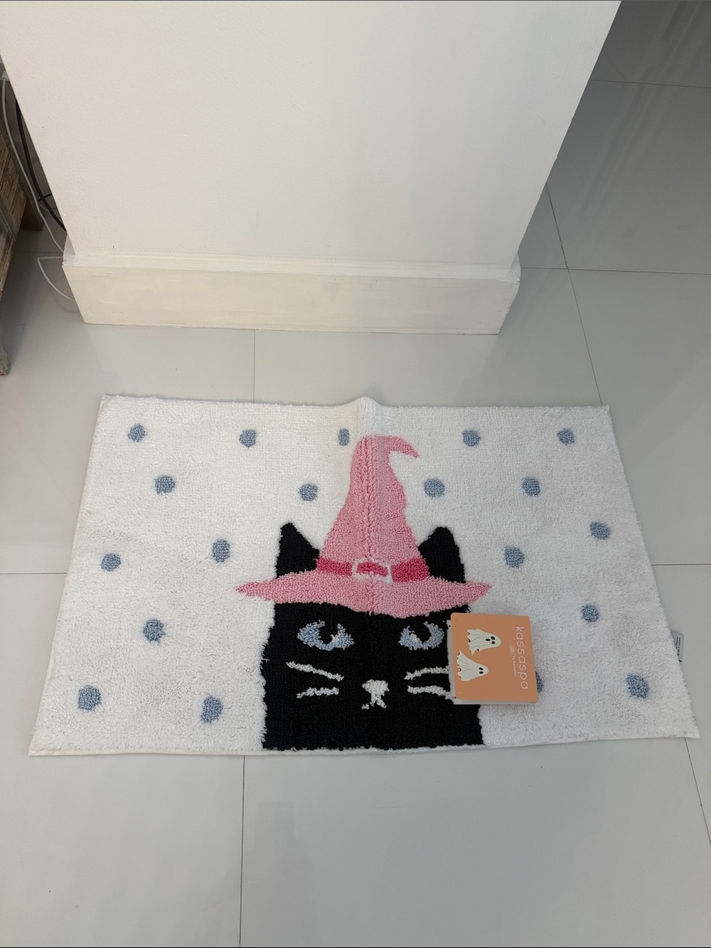 Kassatex Black Cat with Pink Witch Hat Holiday Bath Rug